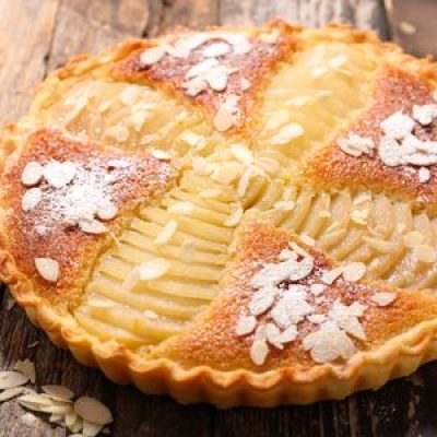 Flemish tart with flaked almonds and St Mamet pears